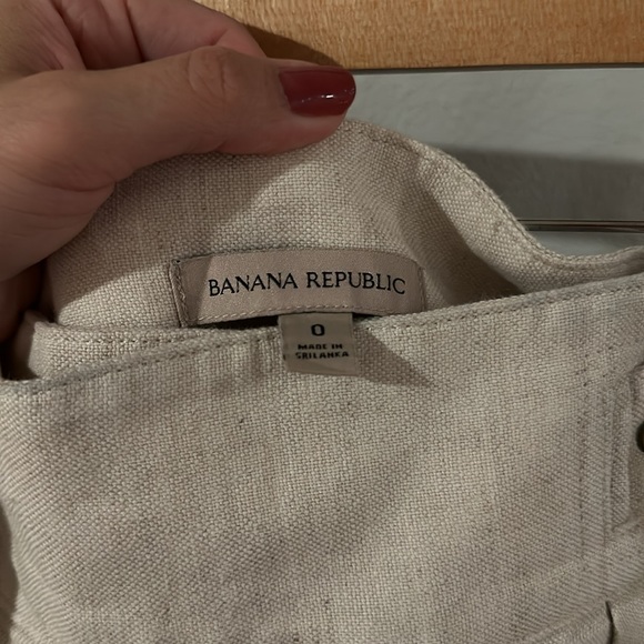 Banana Republic Explorer Shorts - Picture 2 of 3